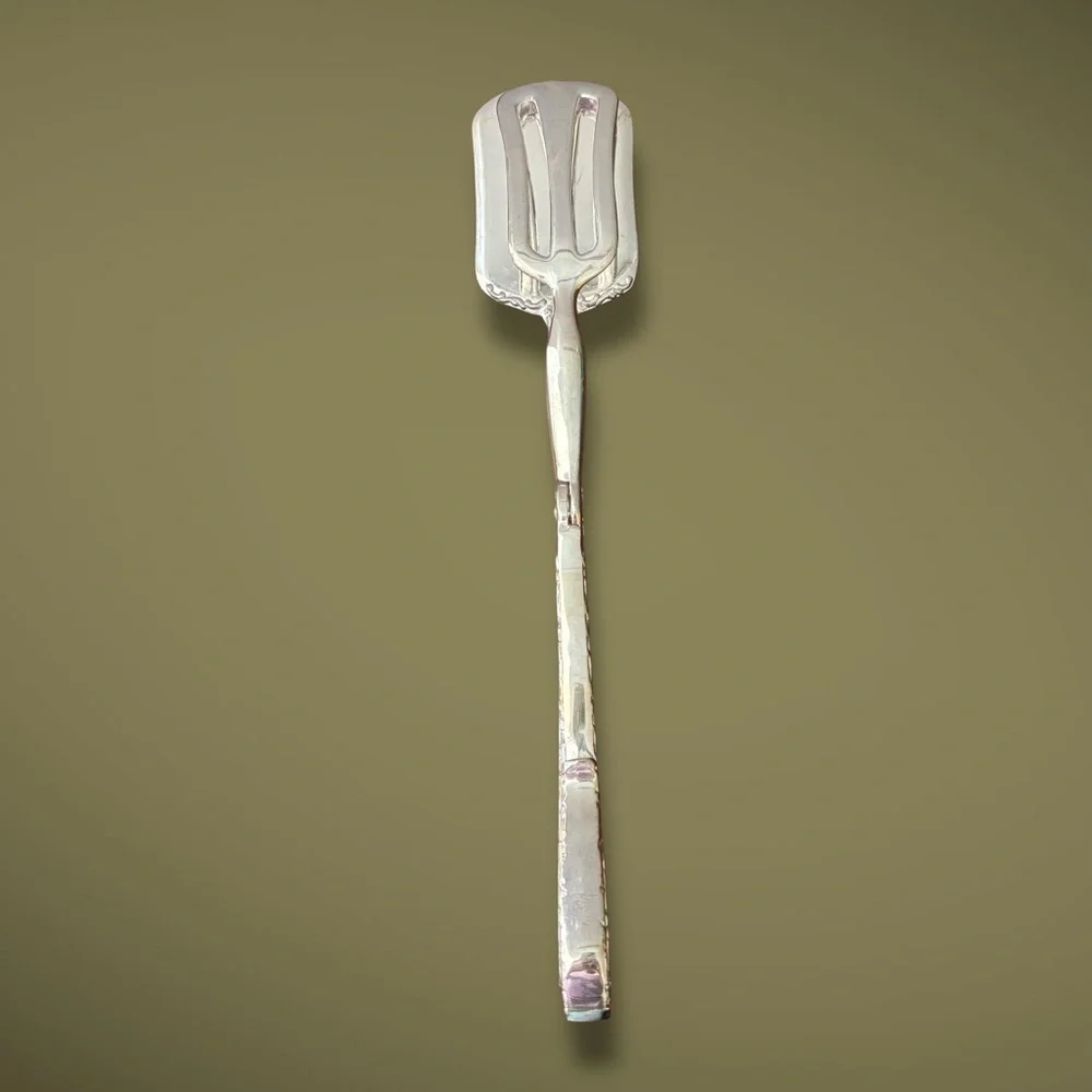 Vintage International Silver Company Silverplated Serving Tongs NIB